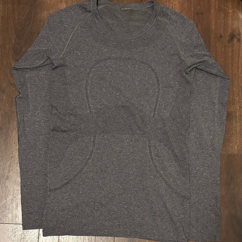 Lululemon long sleeve full length swiftly tech.